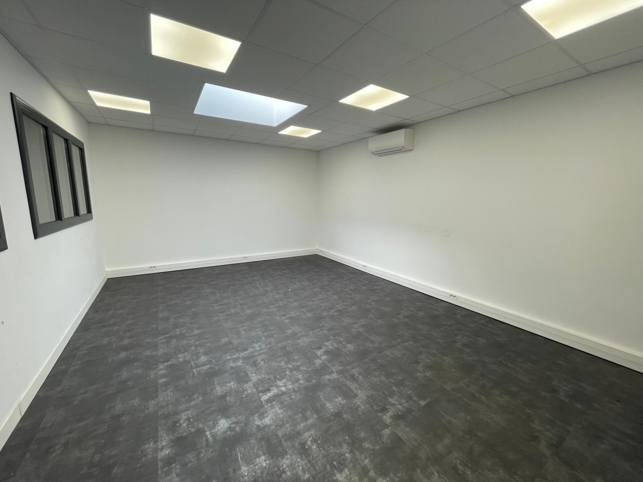 Local d'activité Blagnac 940m² Vente local d'activité Blagnac Haute-Garonne OVACT2428405 14